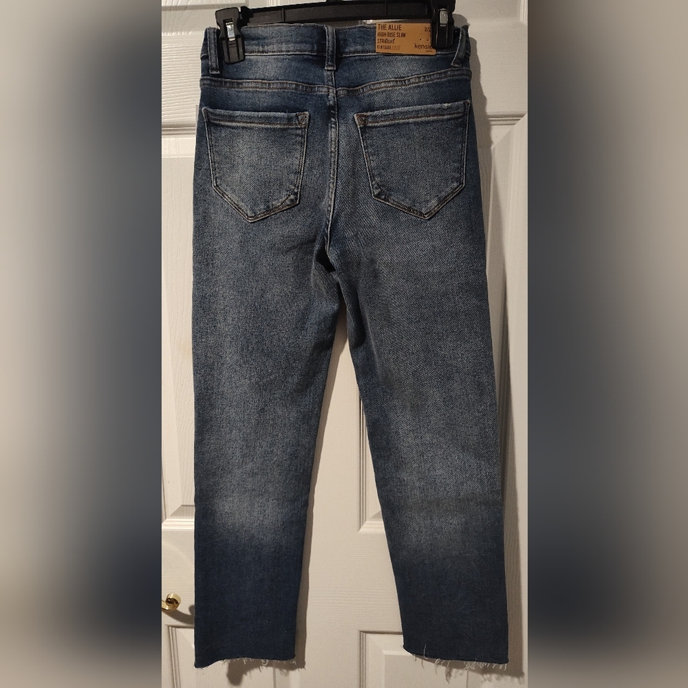 NWT! Kensie Jeans - Vintage Luxe - Picture 2 of 2